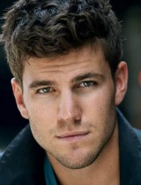 Austin Stowell